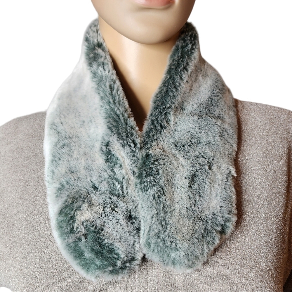 Papyrus grey neck wrap
